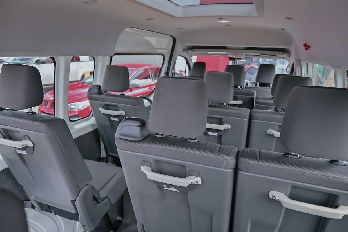 2019 Toyota Hiace Commuter GDH322R