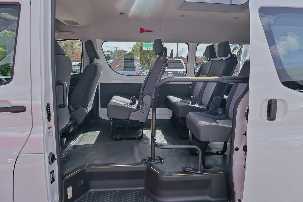 2019 Toyota Hiace Commuter GDH322R