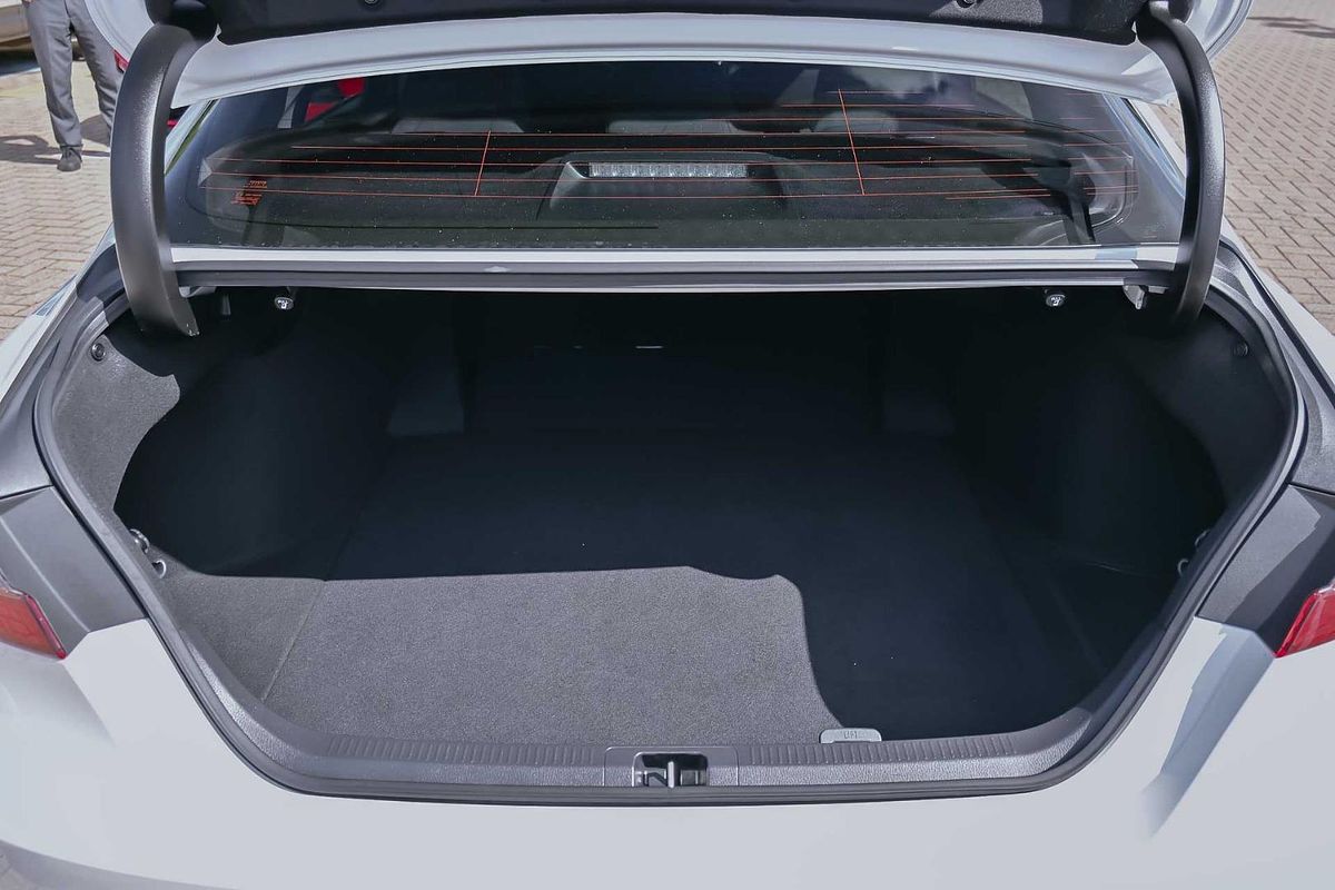 2021 Toyota Camry Ascent Sport AXVH70R