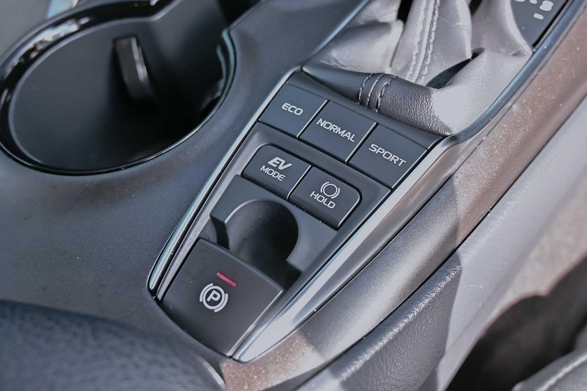 2021 Toyota Camry Ascent Sport AXVH70R