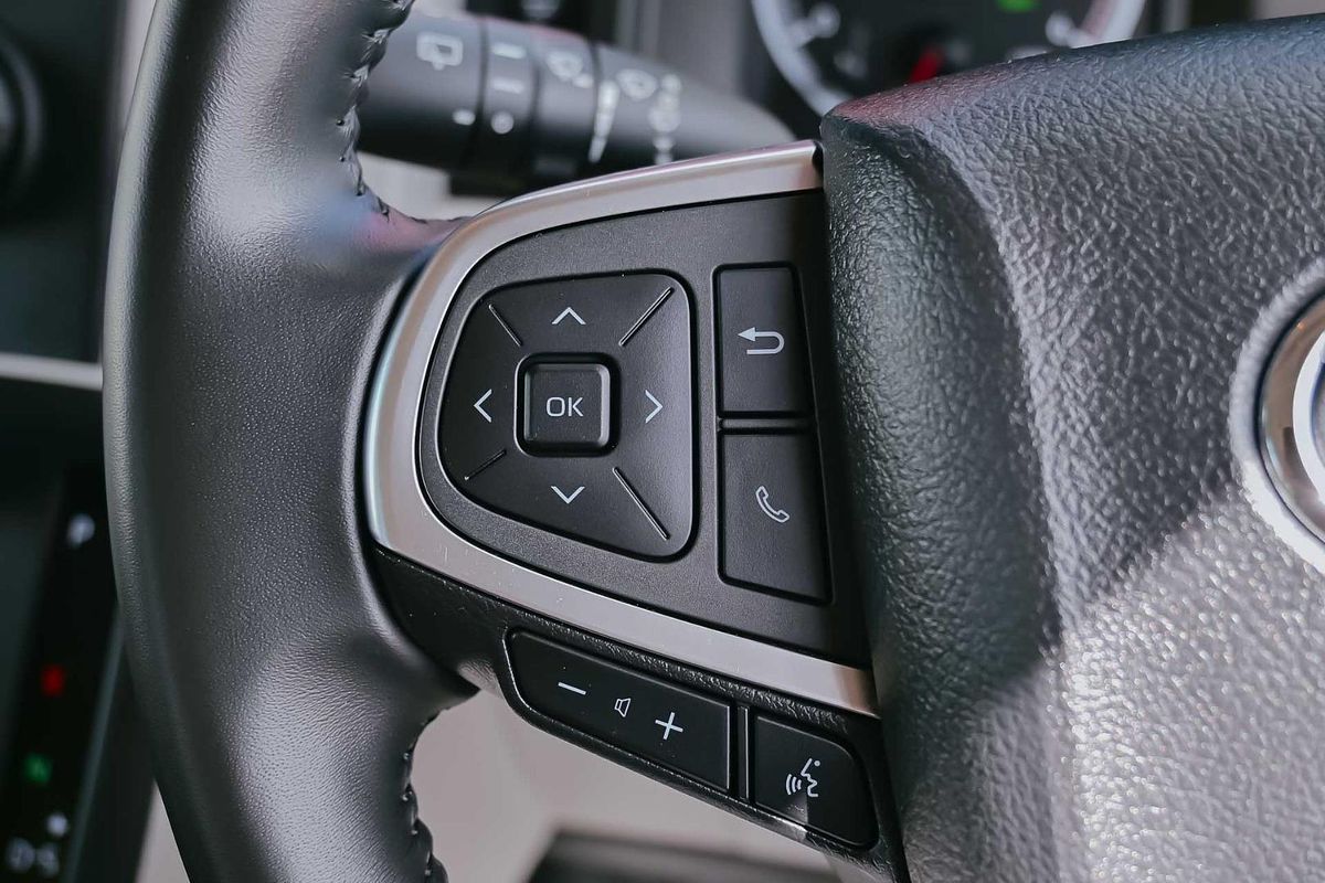 2019 Toyota Hiace Commuter GDH322R