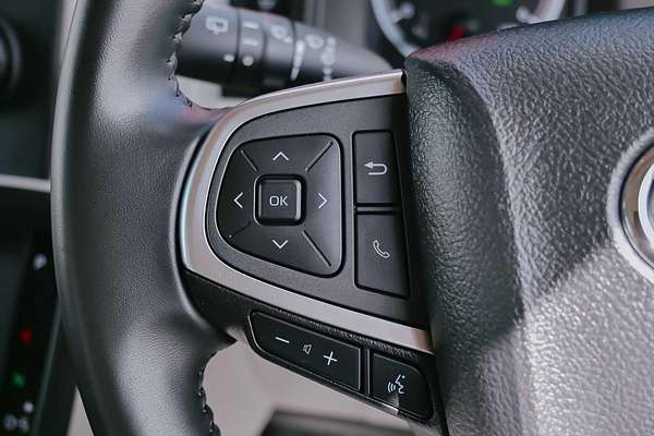 2019 Toyota Hiace Commuter GDH322R