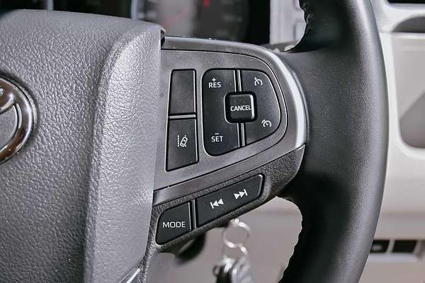2019 Toyota Hiace Commuter GDH322R