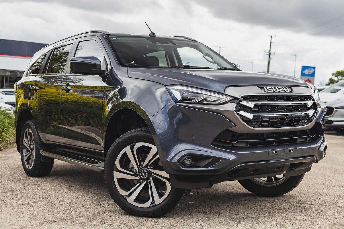 2022 Isuzu MU-X LS-T