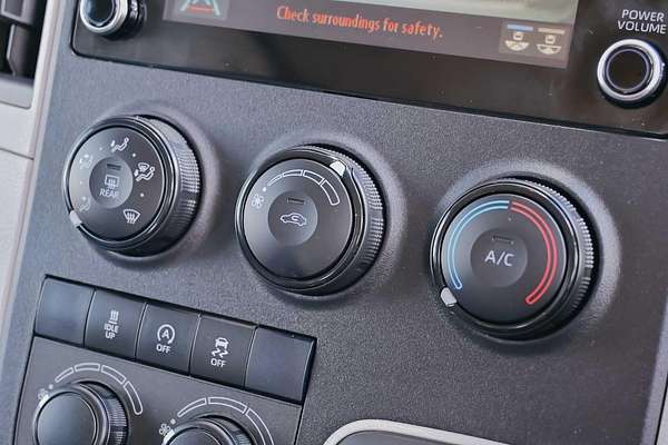 2019 Toyota Hiace Commuter GDH322R