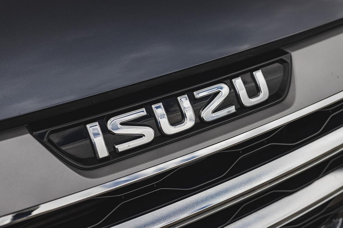 2022 Isuzu MU-X LS-T