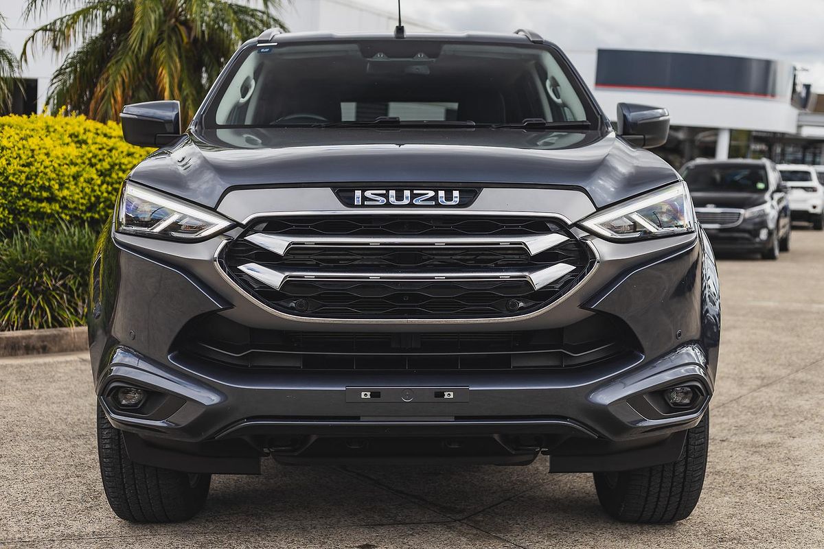 2022 Isuzu MU-X LS-T