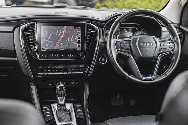 2022 Isuzu MU-X LS-T