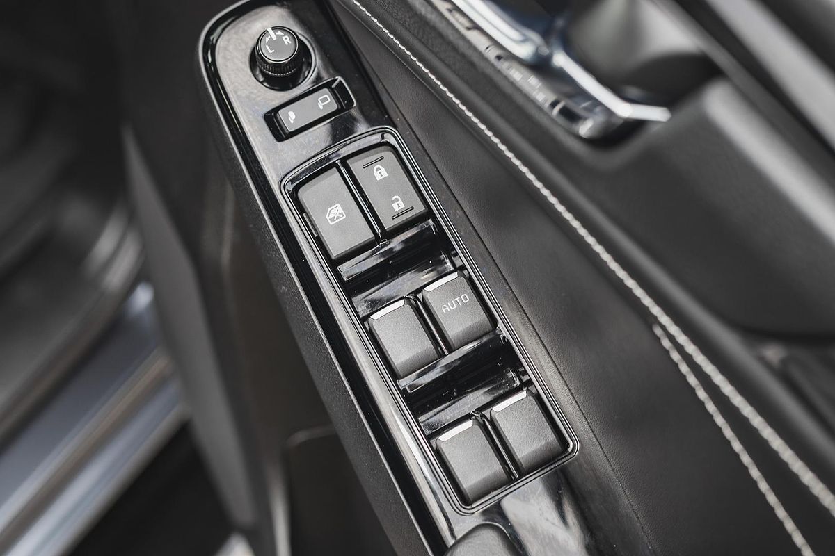 2022 Isuzu MU-X LS-T