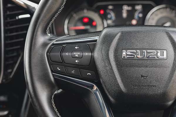 2022 Isuzu MU-X LS-T