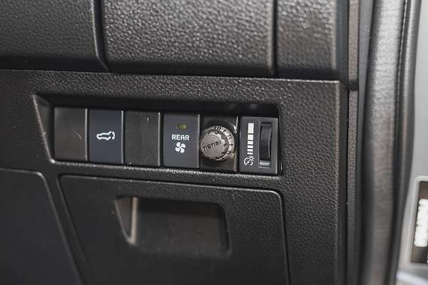 2022 Isuzu MU-X LS-T