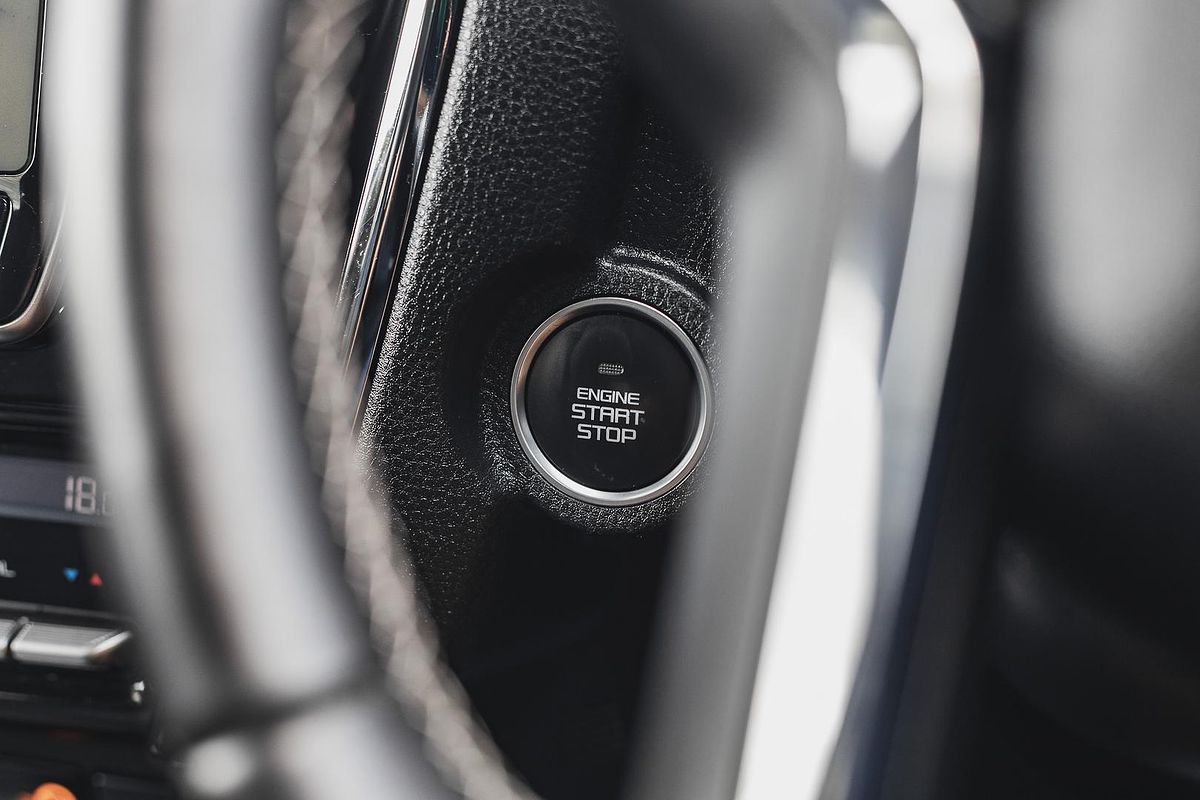 2022 Isuzu MU-X LS-T