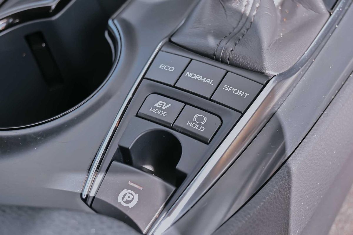 2020 Toyota Camry Ascent Sport AXVH71R