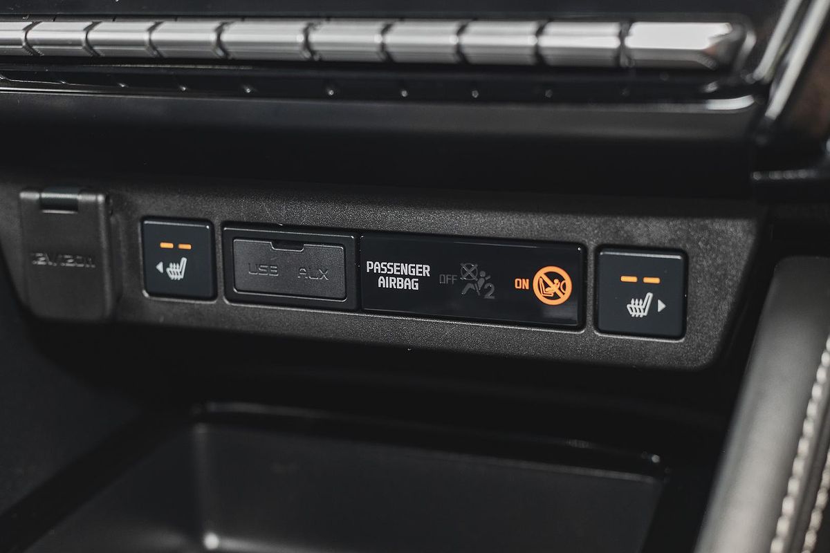 2022 Isuzu MU-X LS-T