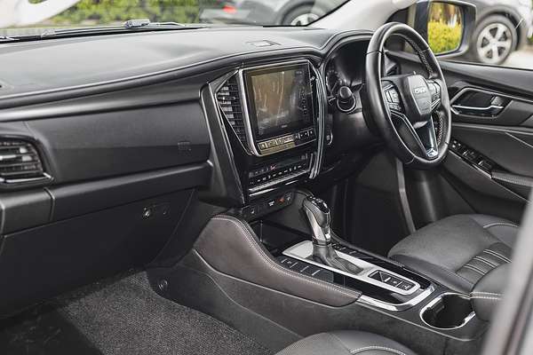 2022 Isuzu MU-X LS-T