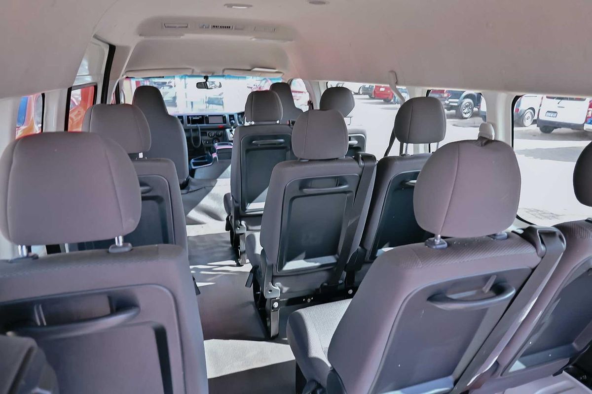2018 Toyota Hiace Commuter KDH223R