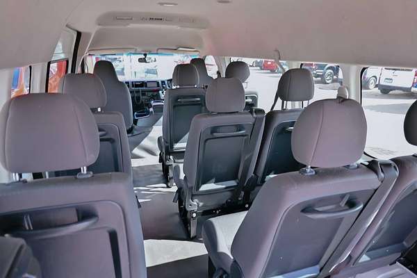 2018 Toyota Hiace Commuter KDH223R