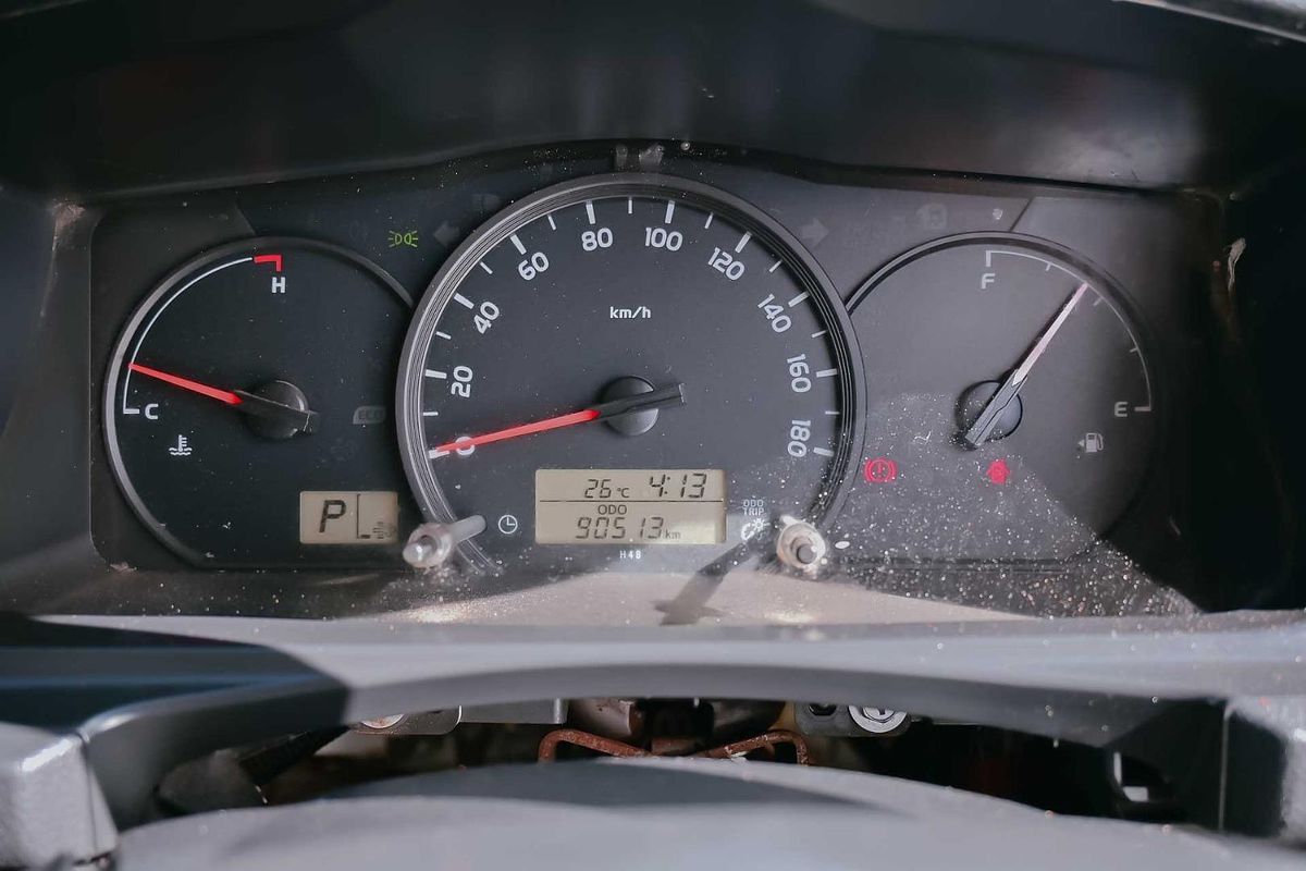 2018 Toyota Hiace Commuter KDH223R