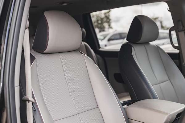 2018 Kia Carnival SLi YP