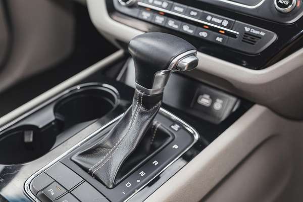 2018 Kia Carnival SLi YP