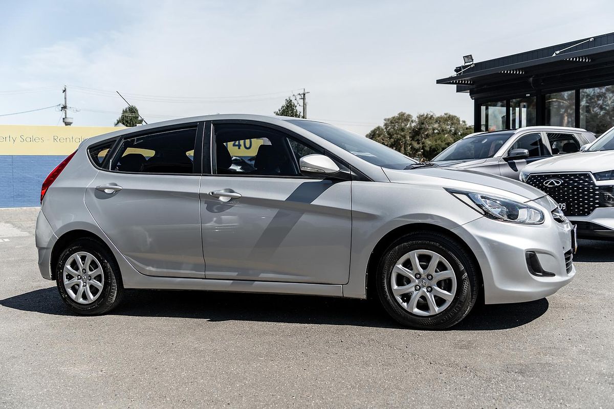 2014 Hyundai Accent Active RB2