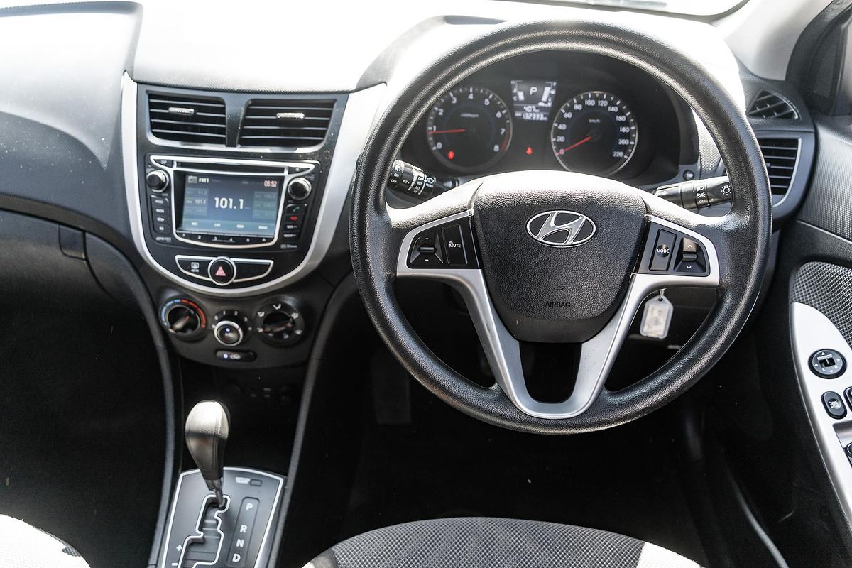 2014 Hyundai Accent Active RB2