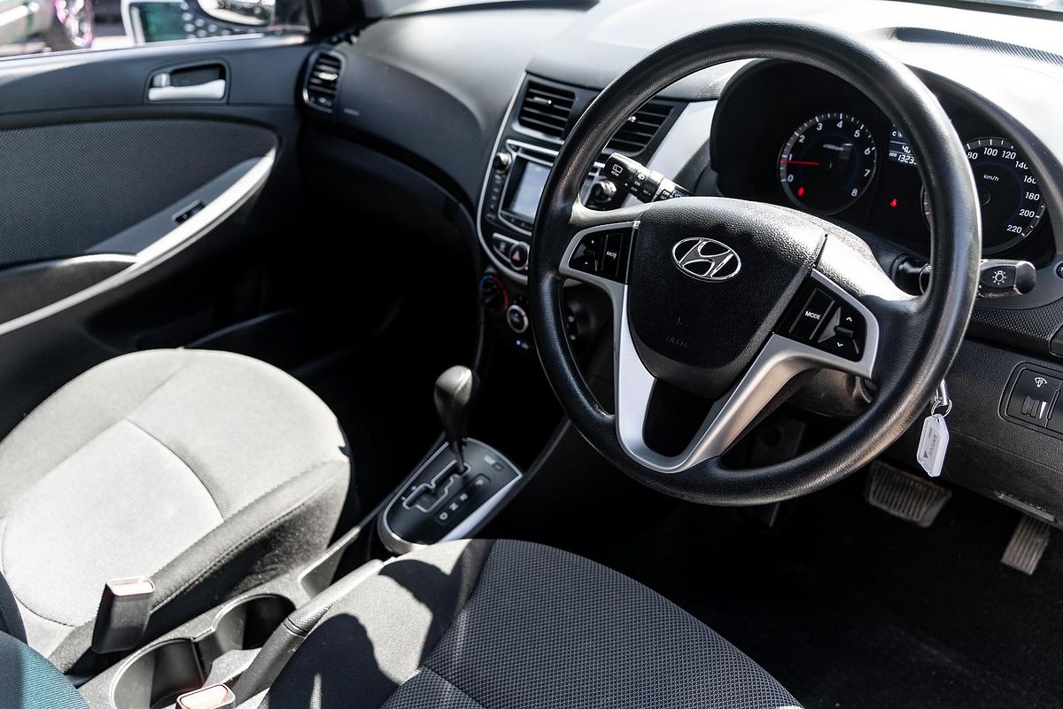 2014 Hyundai Accent Active RB2