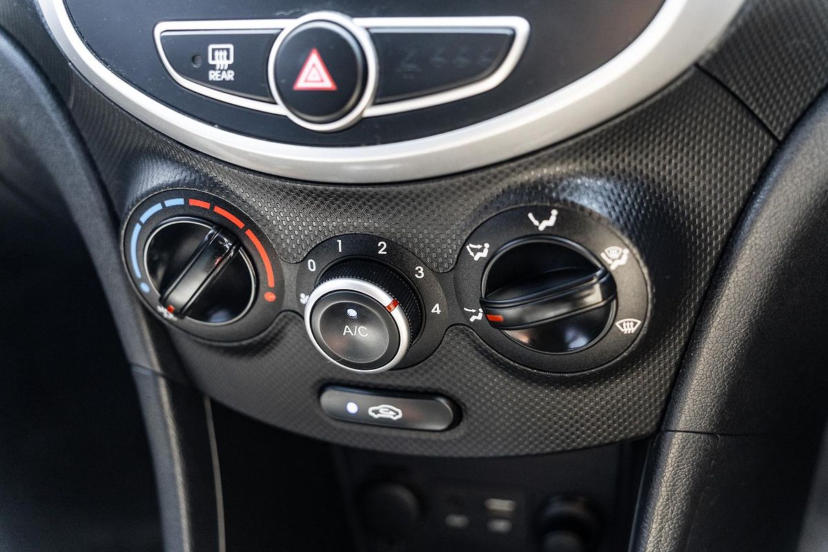 2014 Hyundai Accent Active RB2