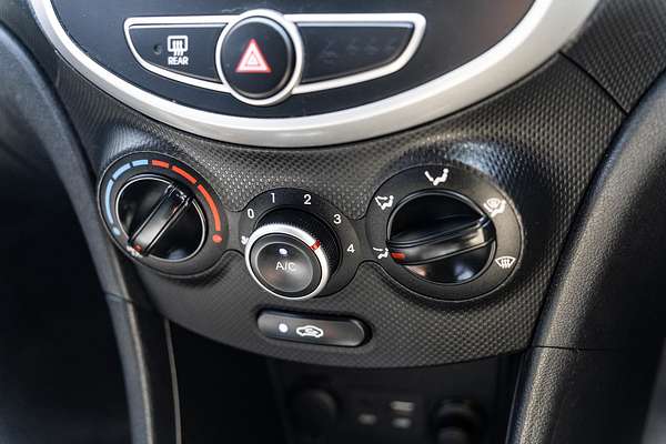 2014 Hyundai Accent Active RB2