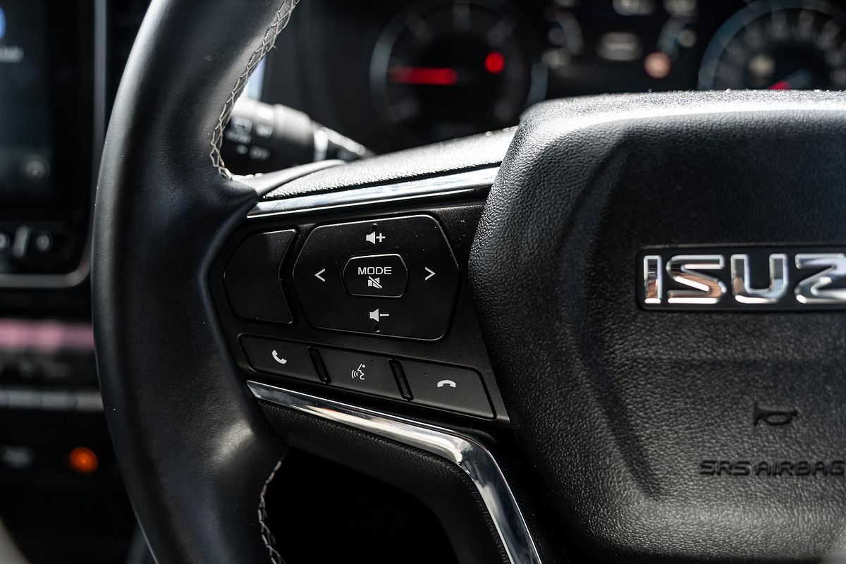 2023 Isuzu MU-X LS-T