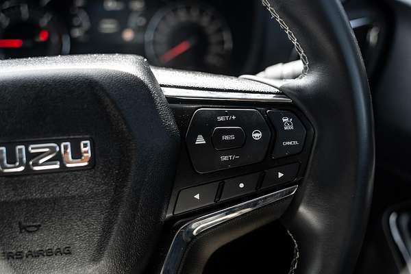 2023 Isuzu MU-X LS-T
