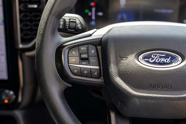 2022 Ford Everest Ambiente