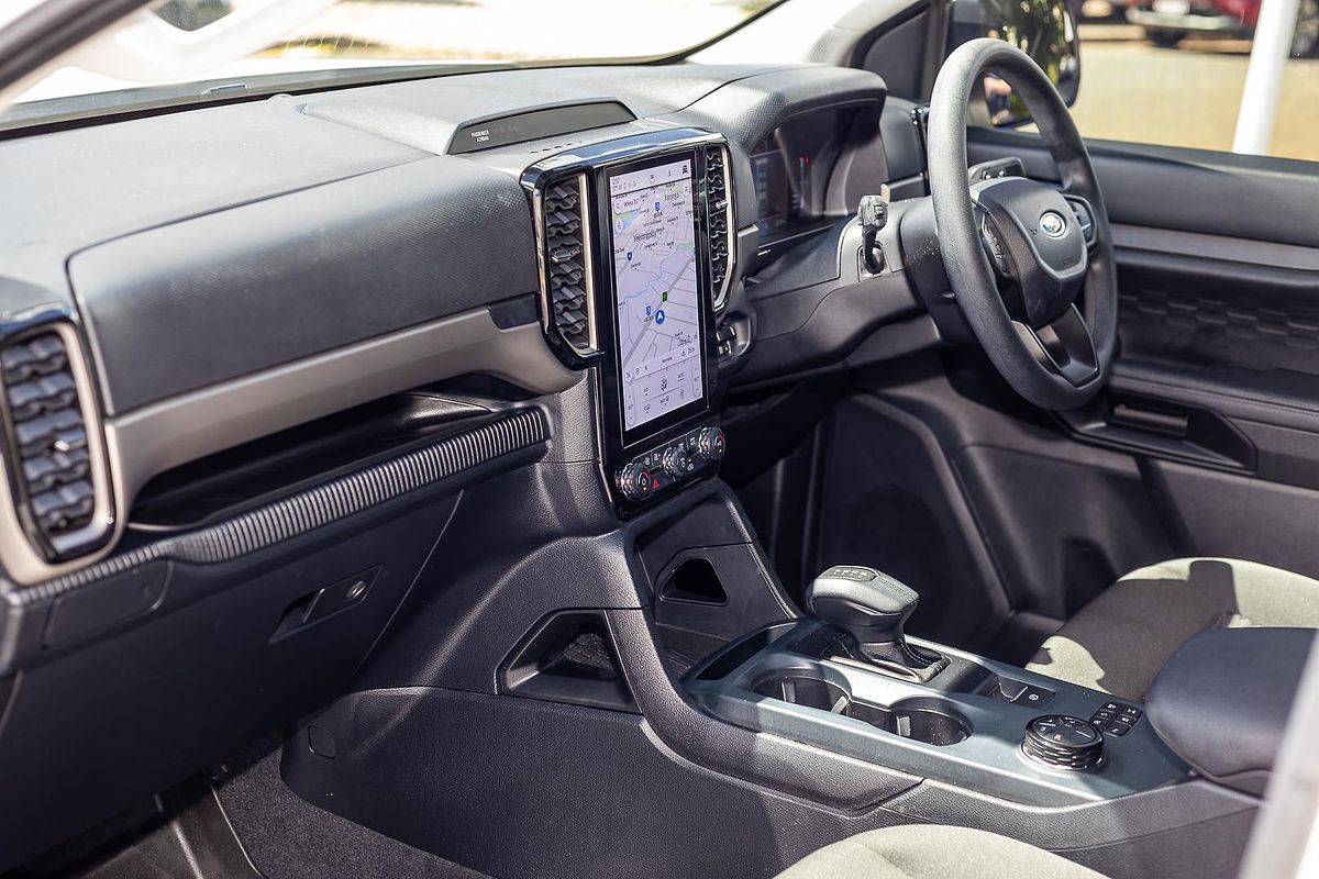2022 Ford Everest Ambiente