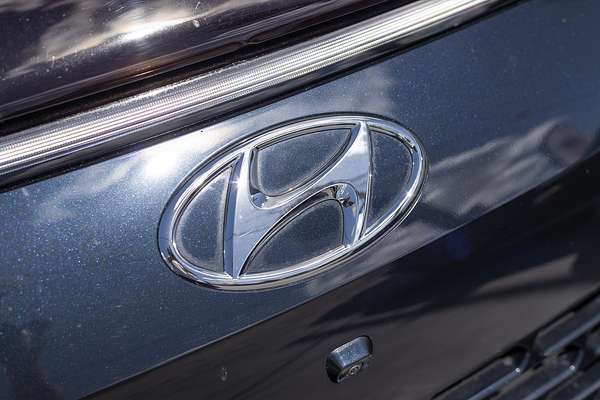 2022 Hyundai STARIA Highlander US4.V1
