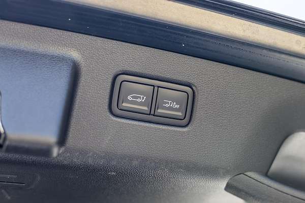 2022 Hyundai STARIA Highlander US4.V1
