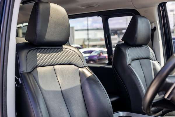 2022 Hyundai STARIA Highlander US4.V1