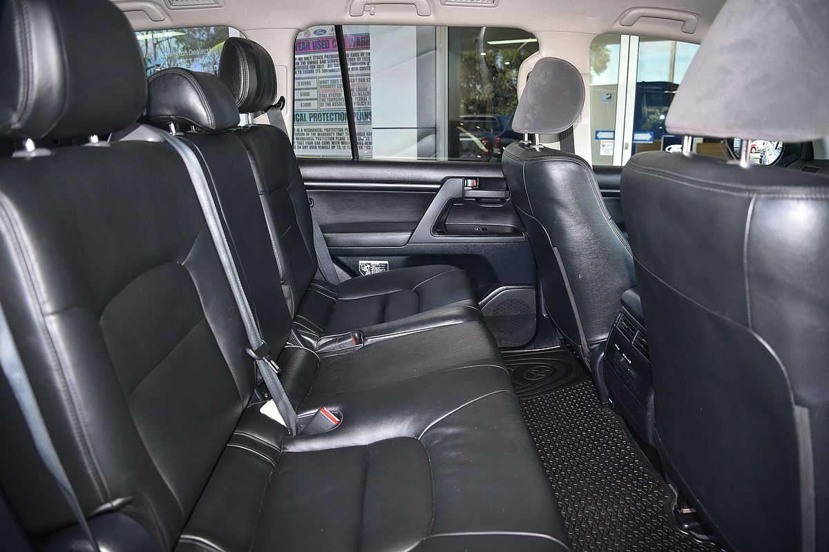2016 Toyota Landcruiser GXL VDJ200R