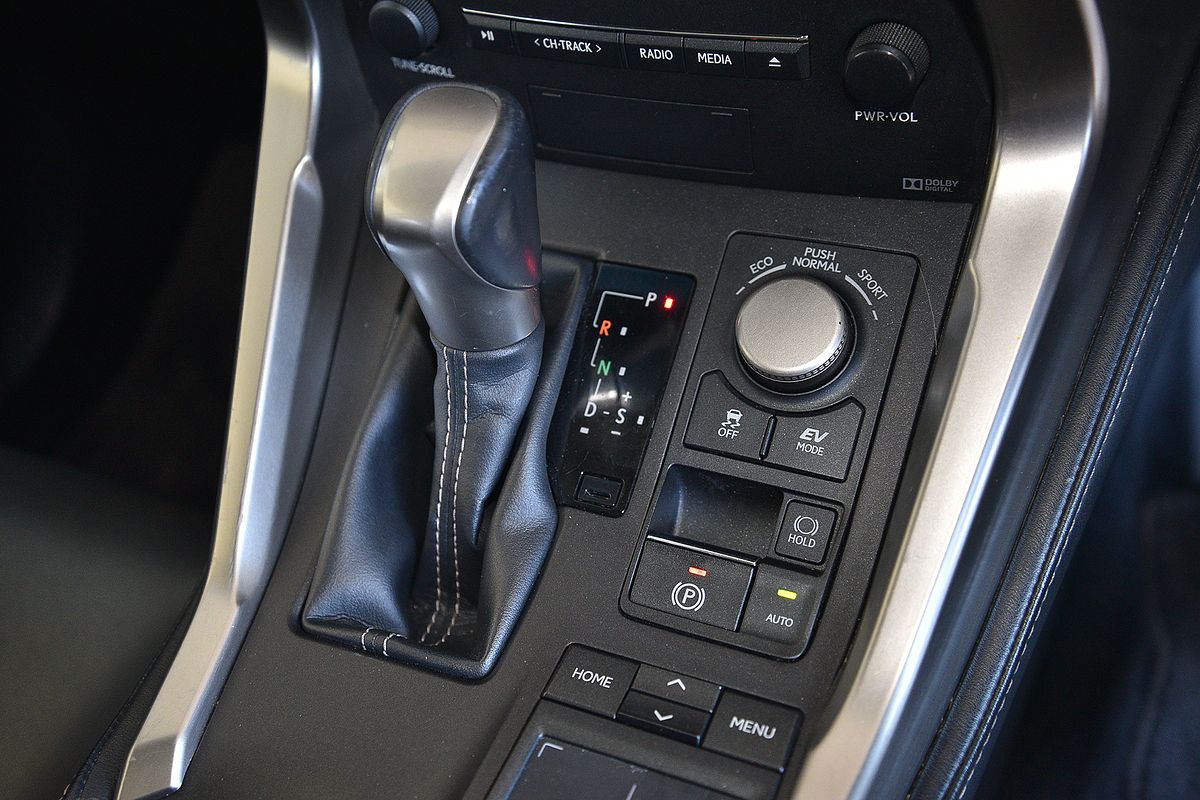 2014 Lexus NX NX300h Luxury AYZ10R