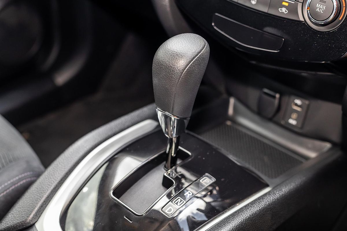 2015 Nissan X-TRAIL ST T32