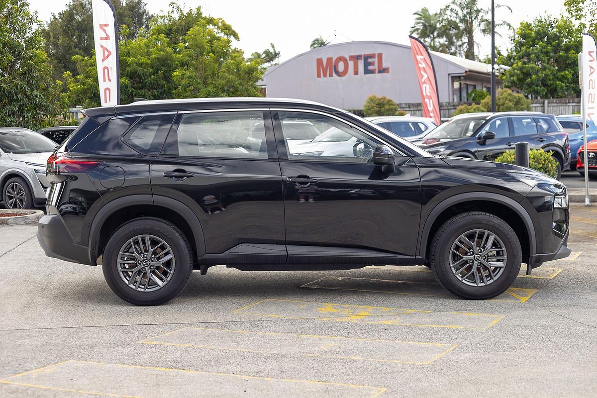 2024 Nissan X-TRAIL ST T33
