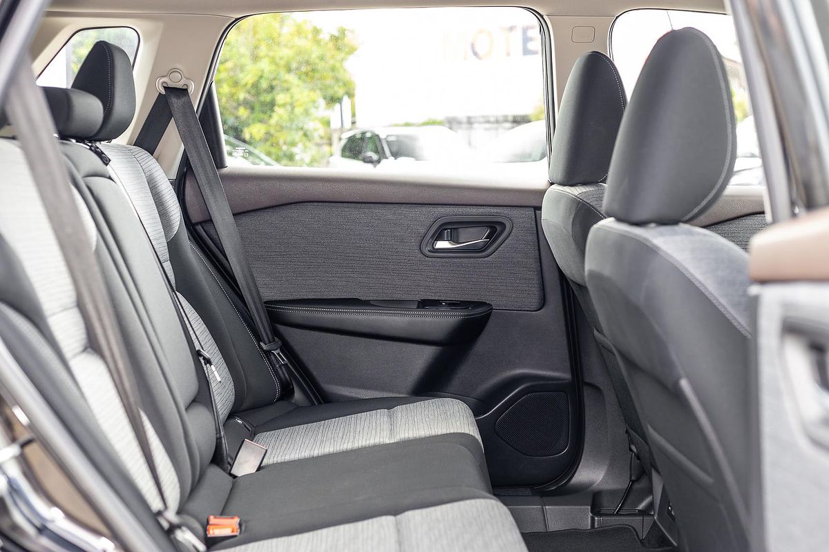 2024 Nissan X-TRAIL ST T33