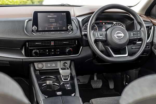 2024 Nissan X-TRAIL ST T33