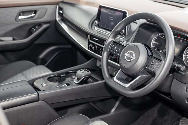 2024 Nissan X-TRAIL ST T33