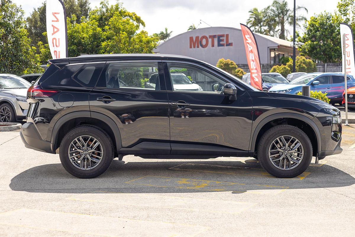 2024 Nissan X-TRAIL ST T33