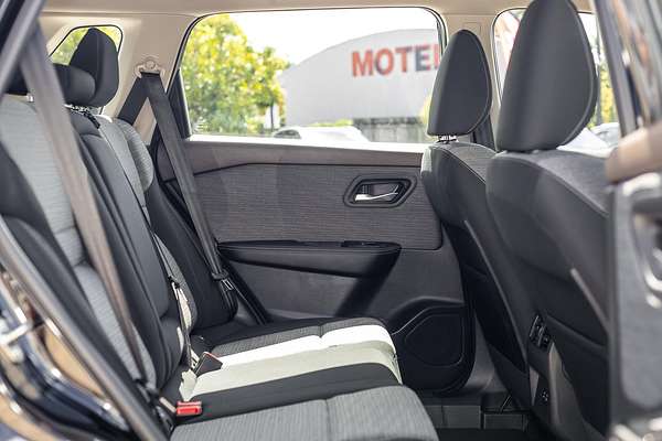 2024 Nissan X-TRAIL ST T33
