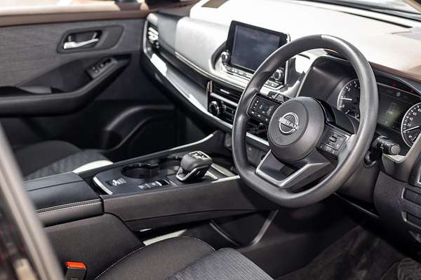 2024 Nissan X-TRAIL ST T33