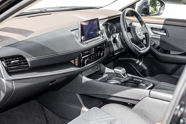 2024 Nissan X-TRAIL ST T33