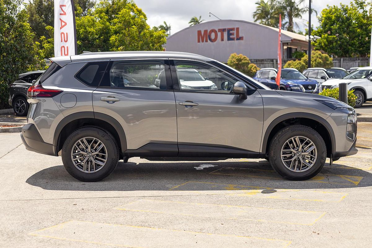 2024 Nissan X-TRAIL ST T33