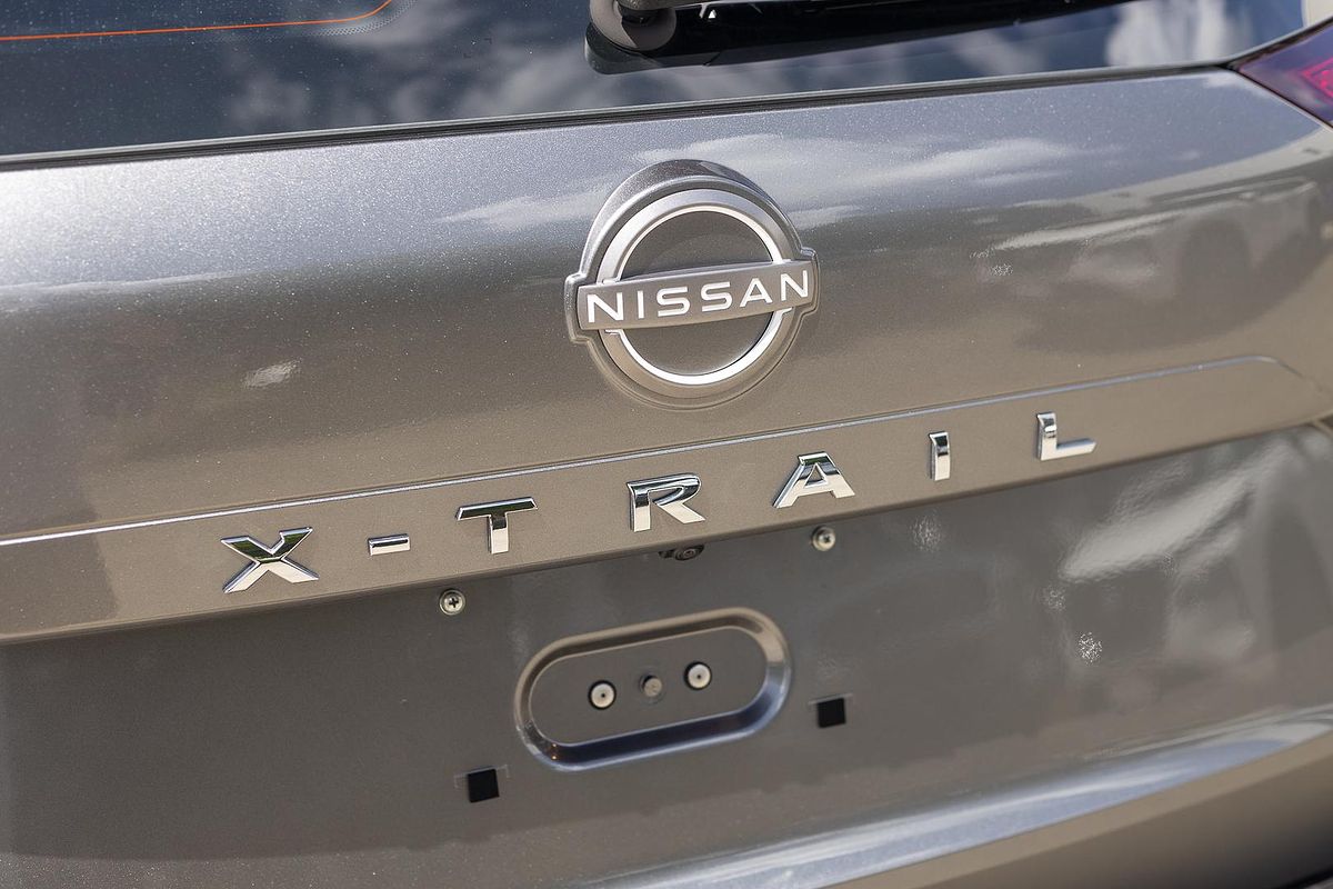 2024 Nissan X-TRAIL ST T33