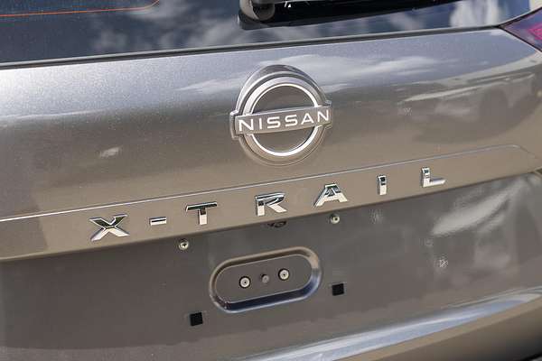 2024 Nissan X-TRAIL ST T33